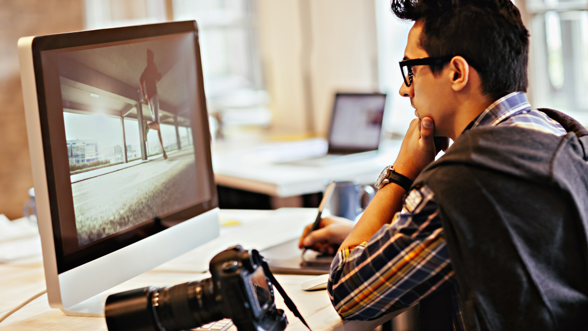 Read more about the article How To Effectively Remove Unnecessary Photo Background?